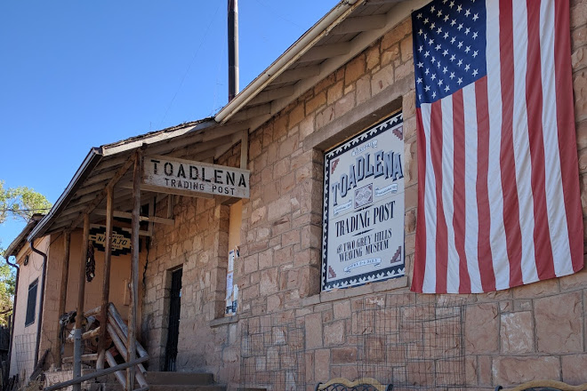 Toadlena Trading Post