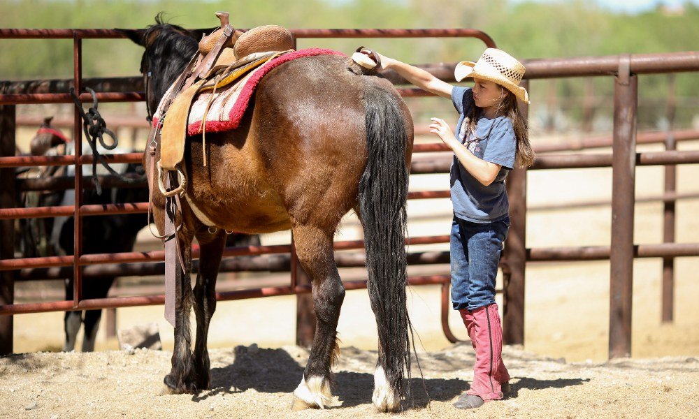 Kids at Tanque Verde